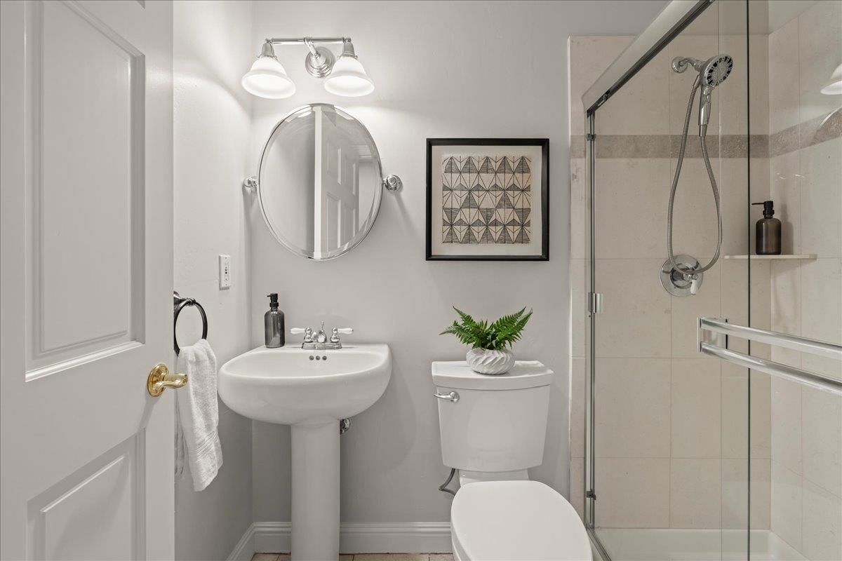 Detail Gallery Image 16 of 57 For 1922 Creek Dr, San Jose,  CA 95125 - 4 Beds | 3 Baths