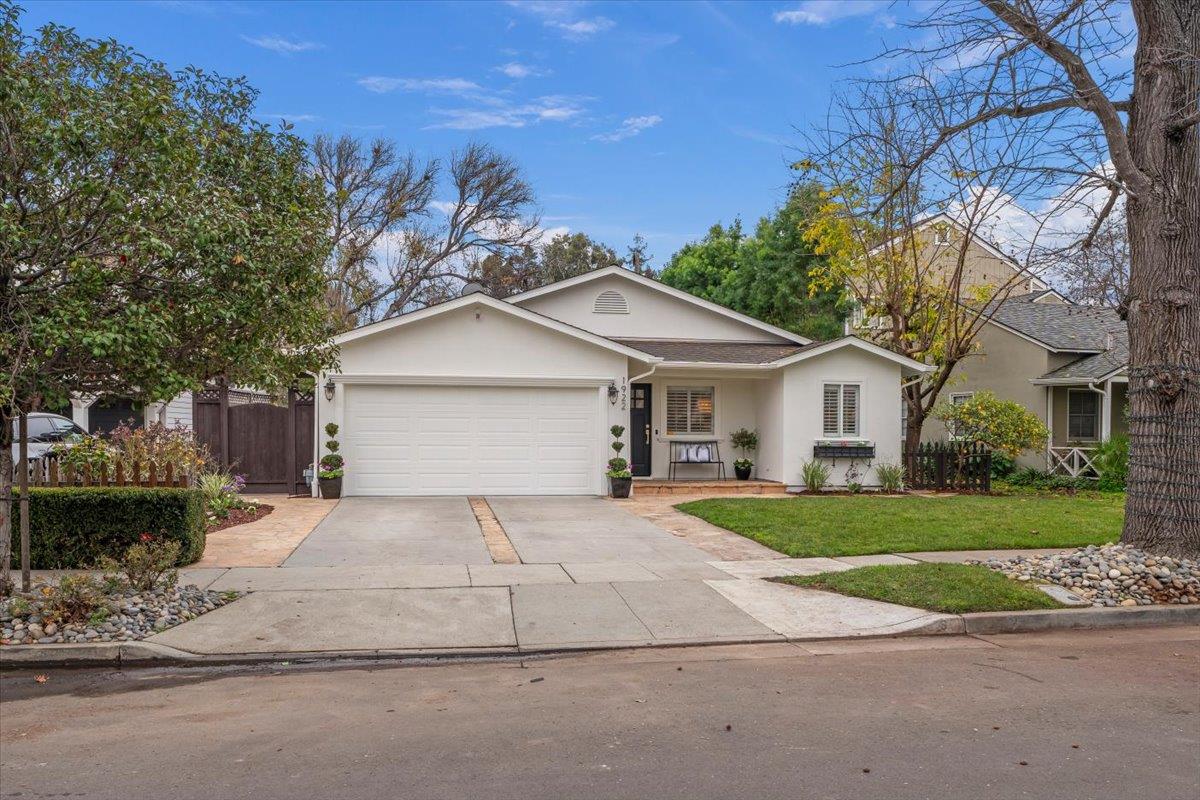 Detail Gallery Image 2 of 57 For 1922 Creek Dr, San Jose,  CA 95125 - 4 Beds | 3 Baths
