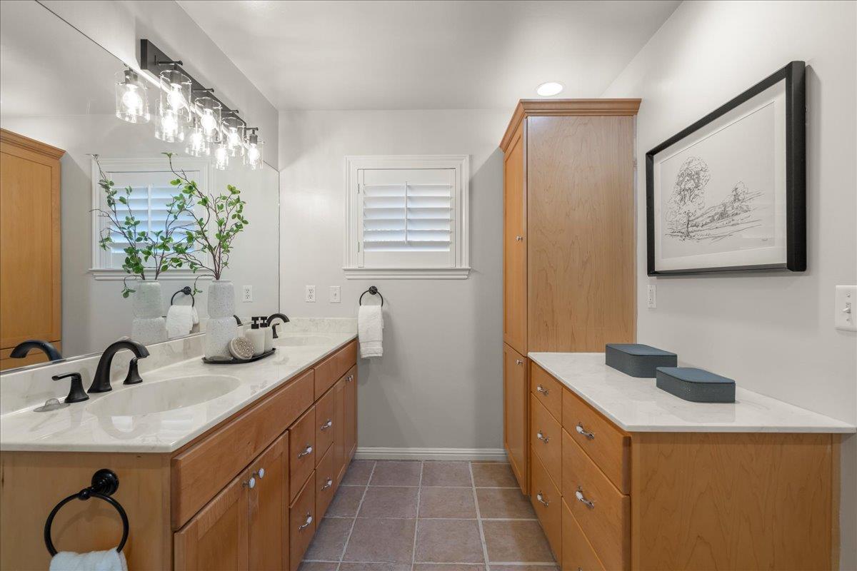 Detail Gallery Image 27 of 57 For 1922 Creek Dr, San Jose,  CA 95125 - 4 Beds | 3 Baths