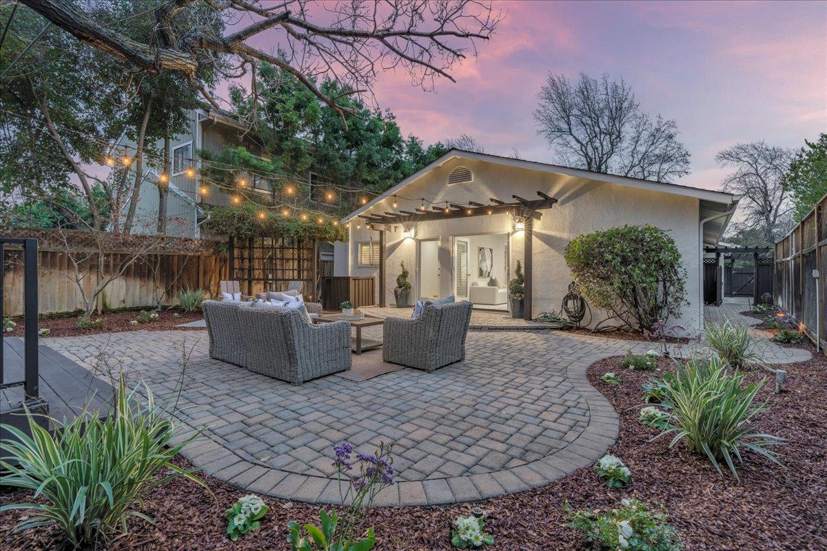 Detail Gallery Image 34 of 57 For 1922 Creek Dr, San Jose,  CA 95125 - 4 Beds | 3 Baths