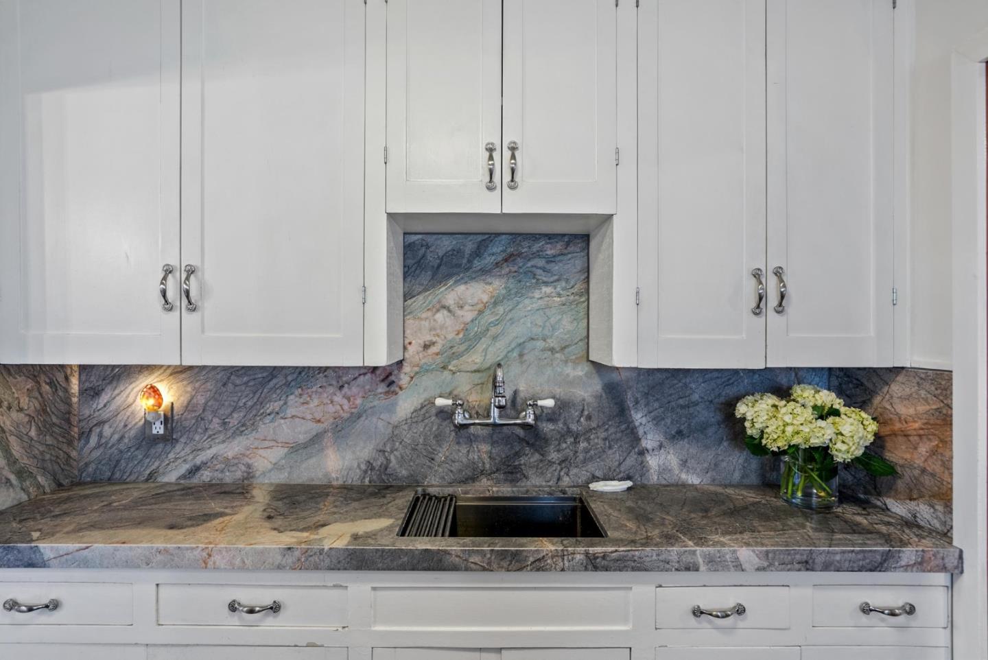 Detail Gallery Image 18 of 40 For 313 14th St, Pacific Grove,  CA 93950 - 1 Beds | 1 Baths