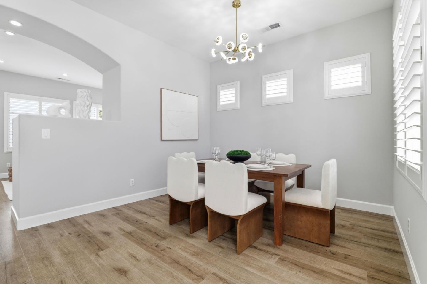 Detail Gallery Image 11 of 46 For 3337 Ariel Joshua Ct, San Jose,  CA 95135 - 5 Beds | 3/1 Baths