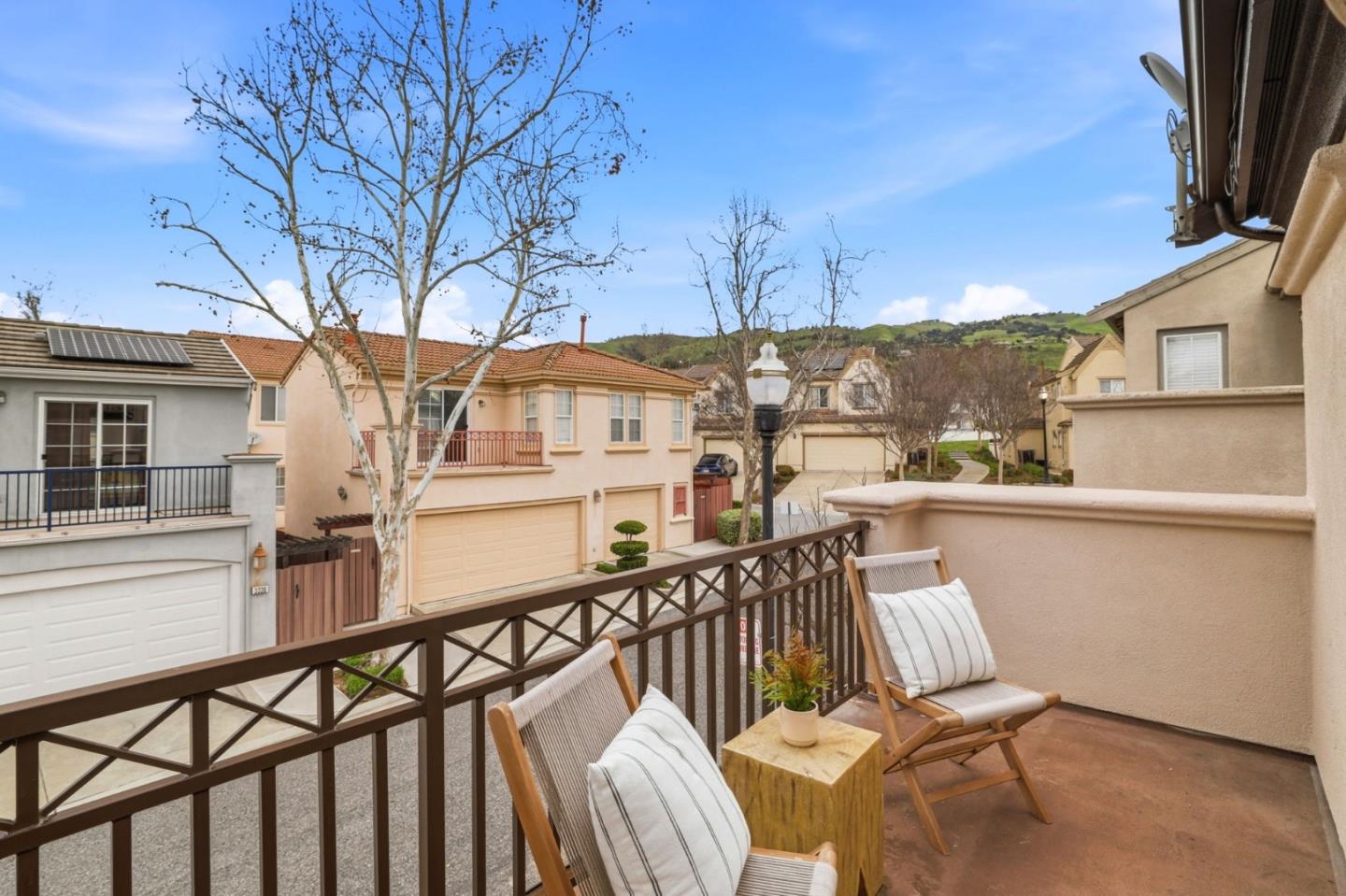 Detail Gallery Image 34 of 46 For 3337 Ariel Joshua Ct, San Jose,  CA 95135 - 5 Beds | 3/1 Baths