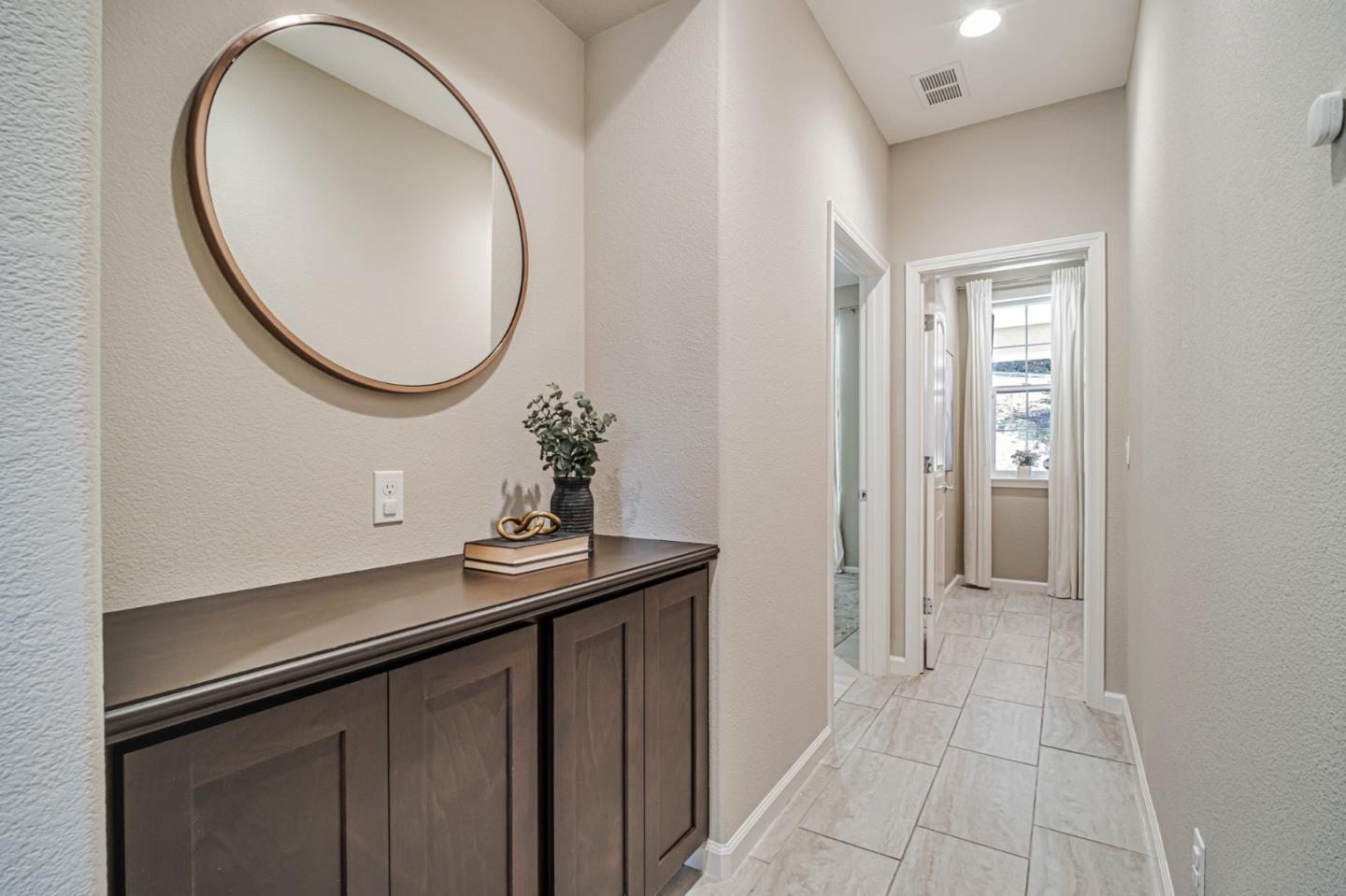 Detail Gallery Image 15 of 70 For 2703 Tribune Ave, Hayward,  CA 94542 - 5 Beds | 3/1 Baths