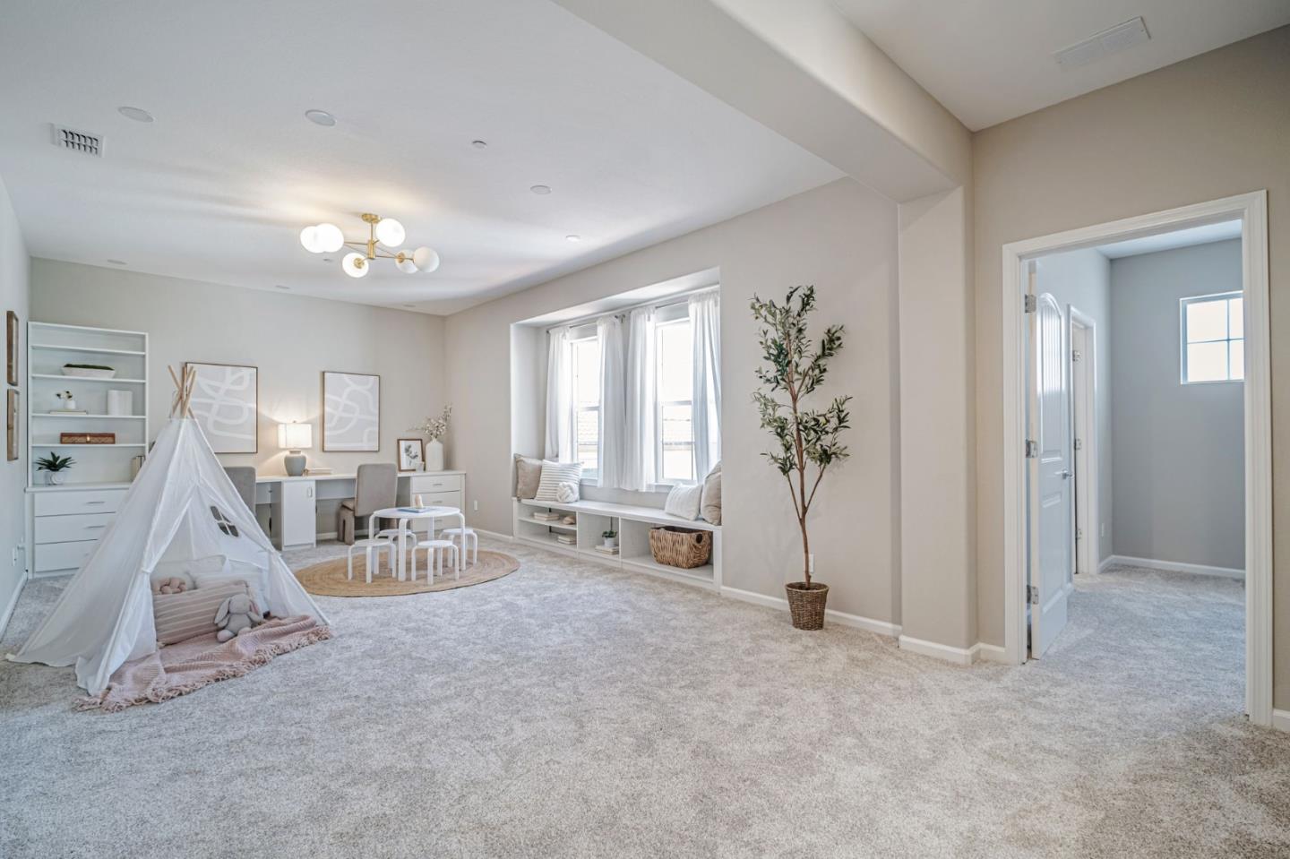 Detail Gallery Image 16 of 70 For 2703 Tribune Ave, Hayward,  CA 94542 - 5 Beds | 3/1 Baths