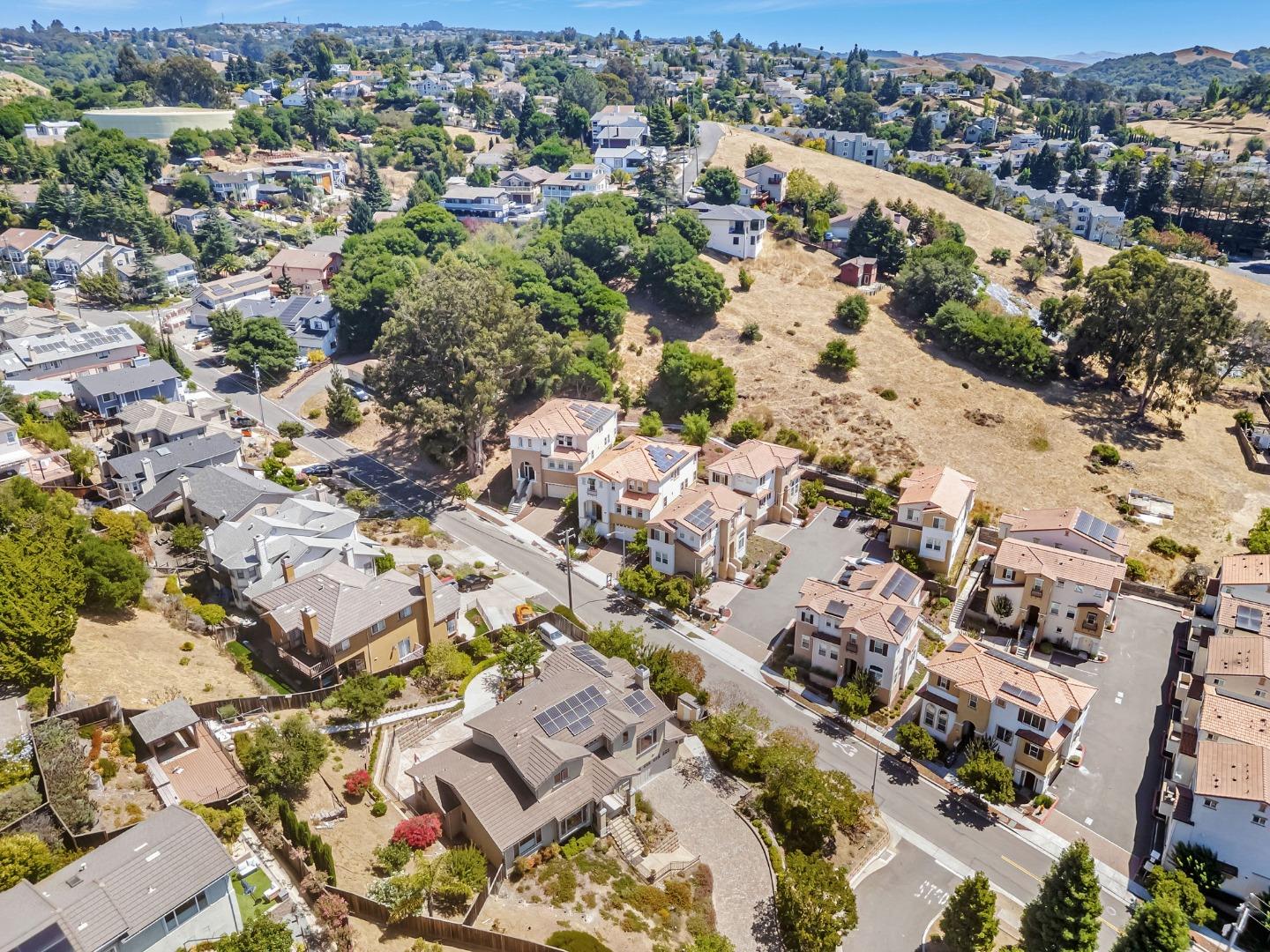 Detail Gallery Image 56 of 70 For 2703 Tribune Ave, Hayward,  CA 94542 - 5 Beds | 3/1 Baths