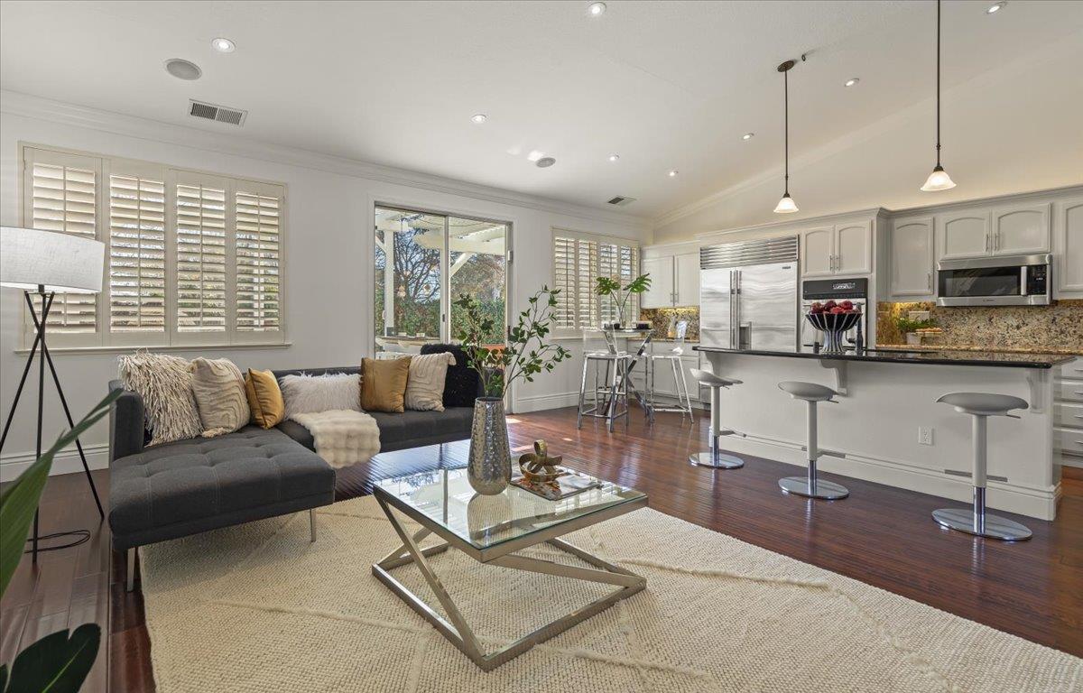 Detail Gallery Image 13 of 56 For 386 Cascades Ct, Morgan Hill,  CA 95037 - 4 Beds | 2 Baths