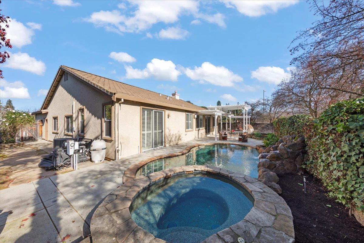 Detail Gallery Image 46 of 56 For 386 Cascades Ct, Morgan Hill,  CA 95037 - 4 Beds | 2 Baths