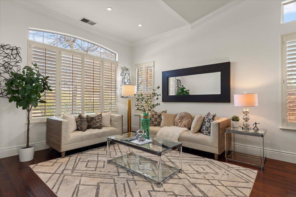 Detail Gallery Image 5 of 56 For 386 Cascades Ct, Morgan Hill,  CA 95037 - 4 Beds | 2 Baths