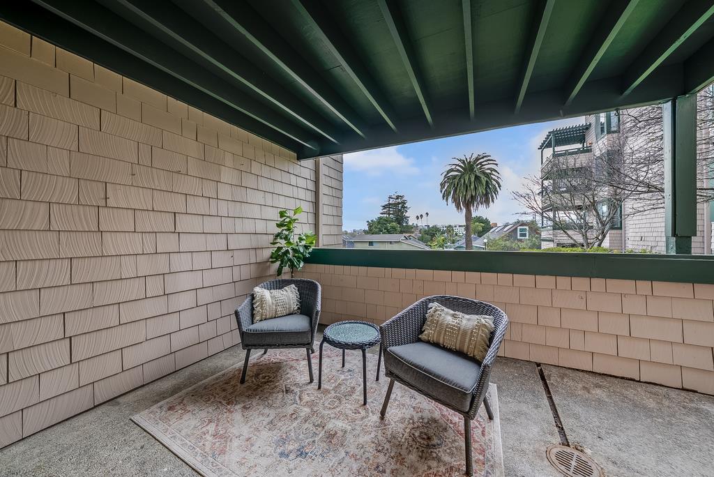 Detail Gallery Image 12 of 29 For 323 Broadway #A1,  Santa Cruz,  CA 95060 - 2 Beds | 2 Baths