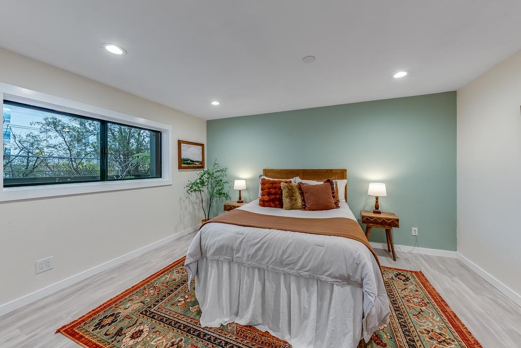 Detail Gallery Image 23 of 29 For 323 Broadway #A1,  Santa Cruz,  CA 95060 - 2 Beds | 2 Baths