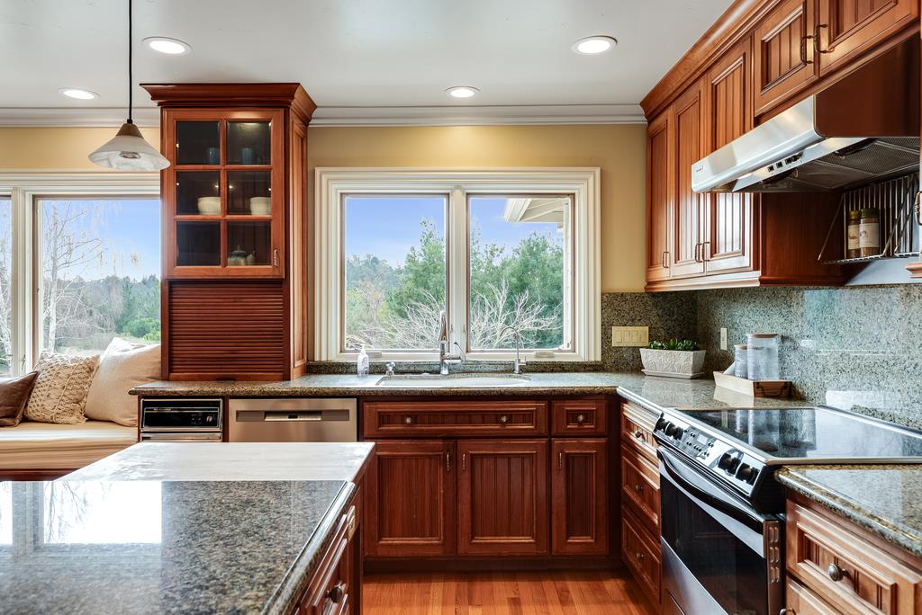 Detail Gallery Image 13 of 67 For 500 Calle Del Sol, Aptos,  CA 95003 - 2 Beds | 3 Baths