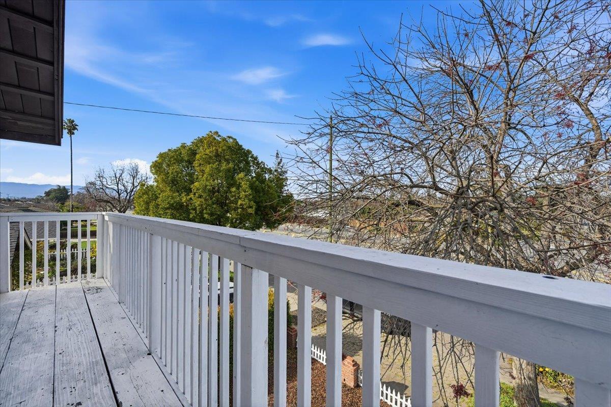 Detail Gallery Image 42 of 64 For 1570 Hillsdale Ave, San Jose,  CA 95118 - 5 Beds | 4/1 Baths