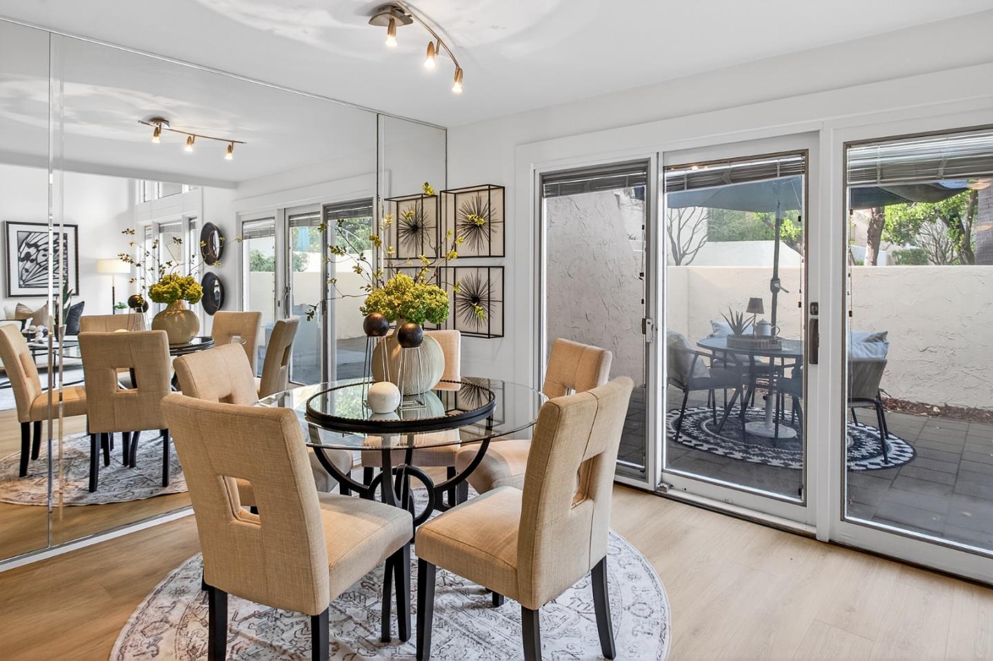 Detail Gallery Image 8 of 31 For 227 Casitas Bulevar, Los Gatos,  CA 95032 - 2 Beds | 2/1 Baths