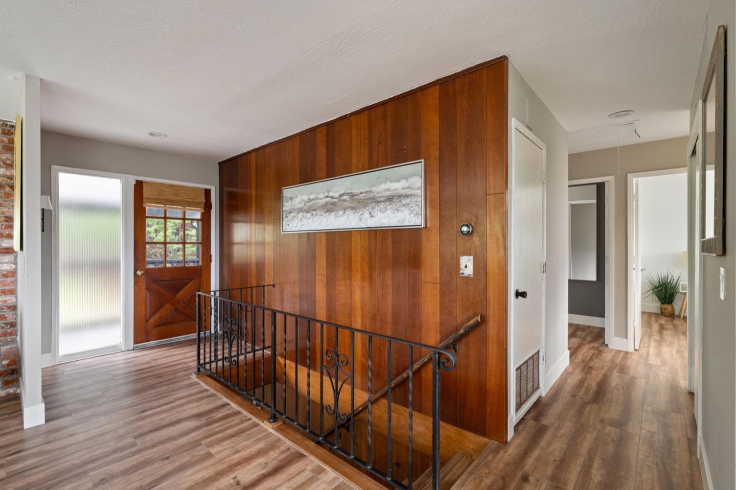 Detail Gallery Image 7 of 34 For 1114 Sheila Ln, Pacifica,  CA 94044 - 4 Beds | 2/1 Baths