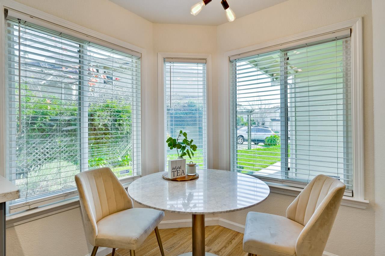 Detail Gallery Image 15 of 51 For 4725 Mallard Cmn, Fremont,  CA 94555 - 3 Beds | 2/1 Baths