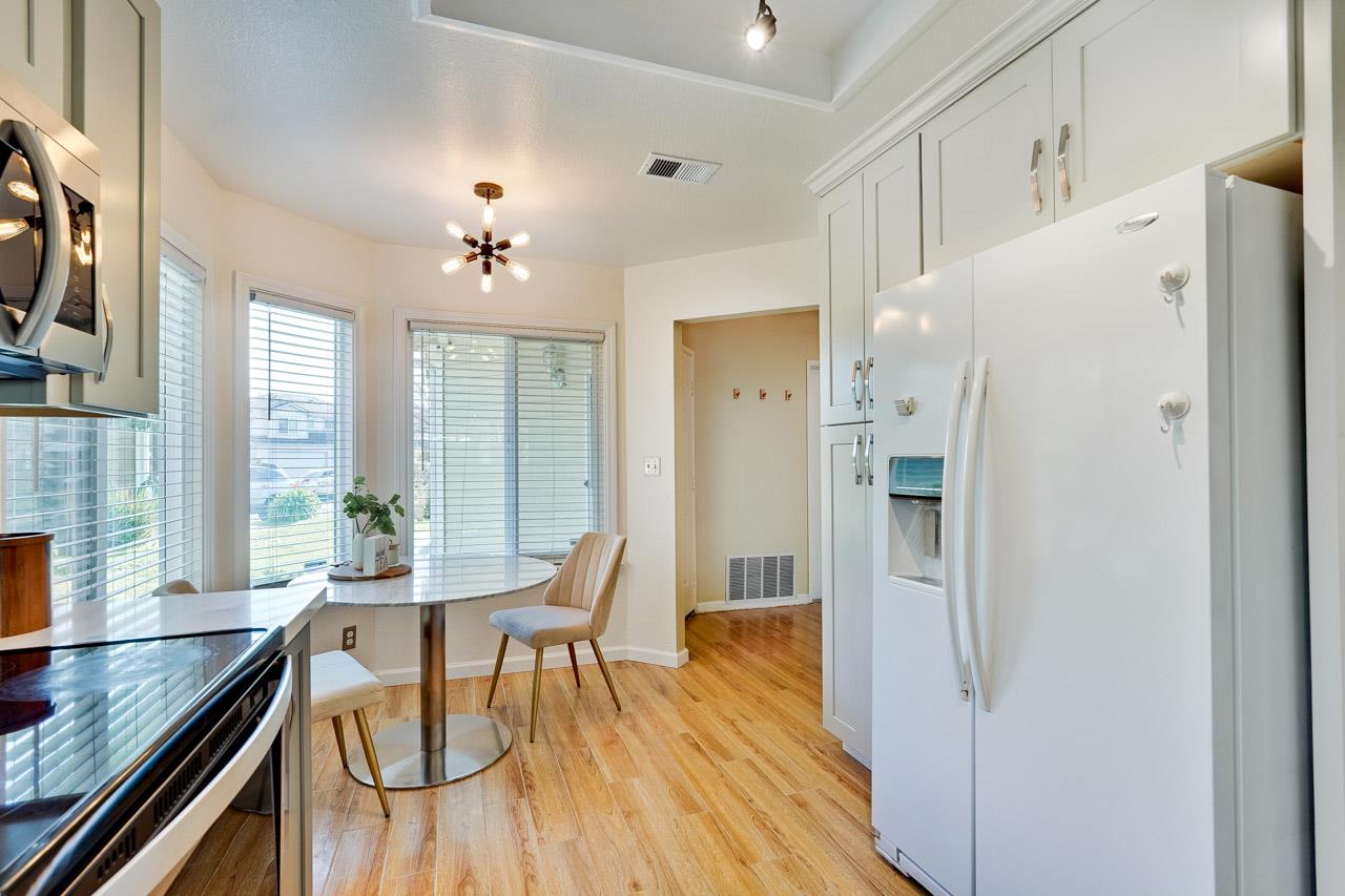 Detail Gallery Image 17 of 51 For 4725 Mallard Cmn, Fremont,  CA 94555 - 3 Beds | 2/1 Baths