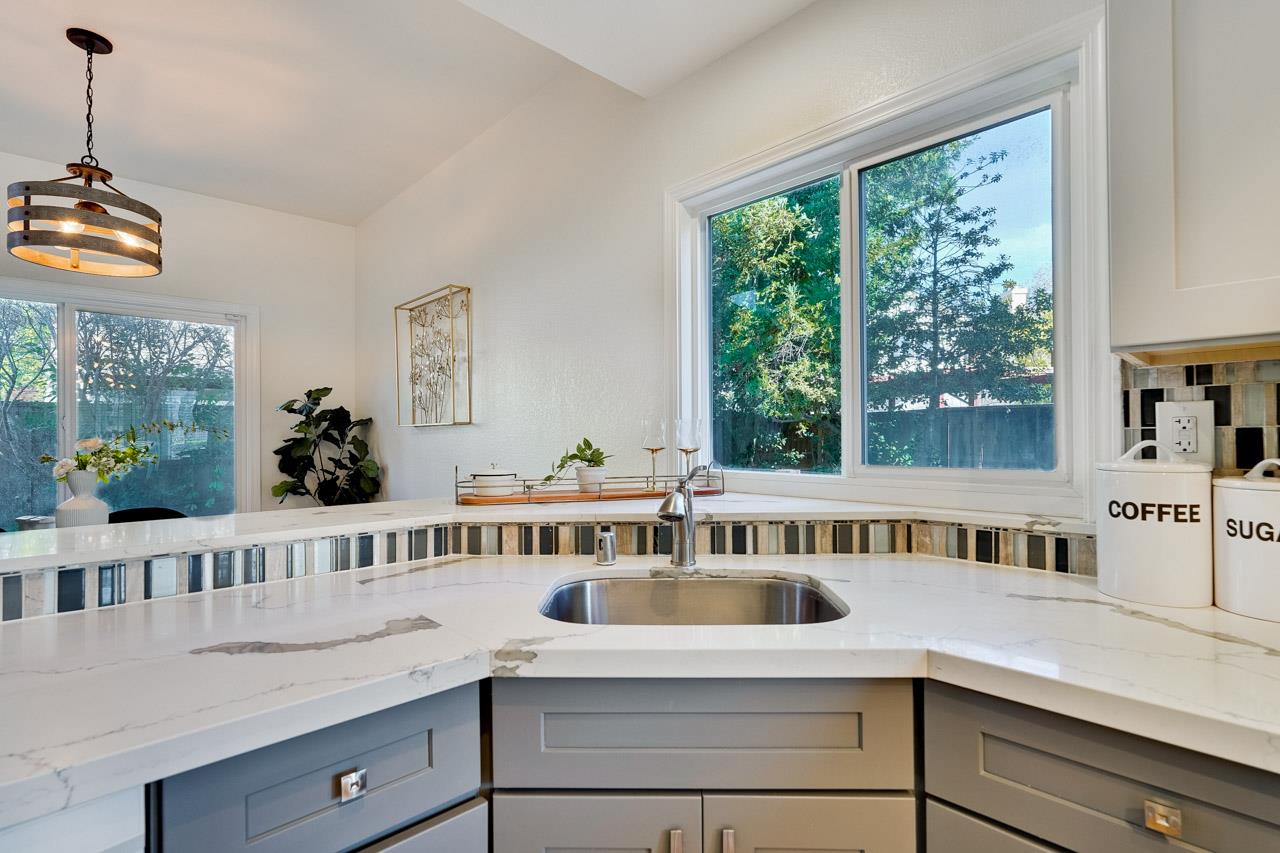 Detail Gallery Image 18 of 51 For 4725 Mallard Cmn, Fremont,  CA 94555 - 3 Beds | 2/1 Baths