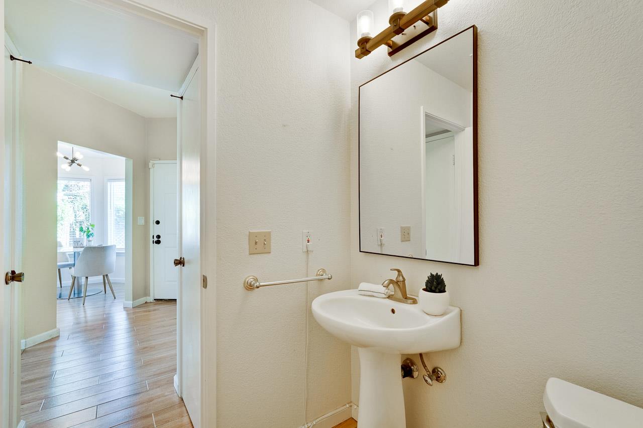 Detail Gallery Image 21 of 51 For 4725 Mallard Cmn, Fremont,  CA 94555 - 3 Beds | 2/1 Baths