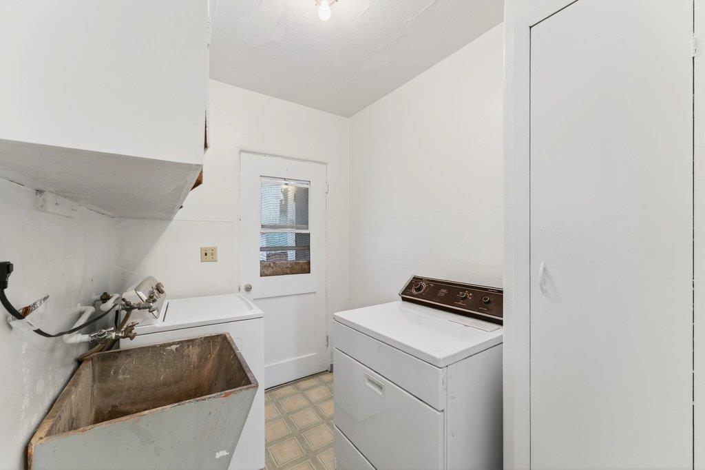 Detail Gallery Image 12 of 41 For 215 Cayuga St, Santa Cruz,  CA 95062 - 2 Beds | 1 Baths