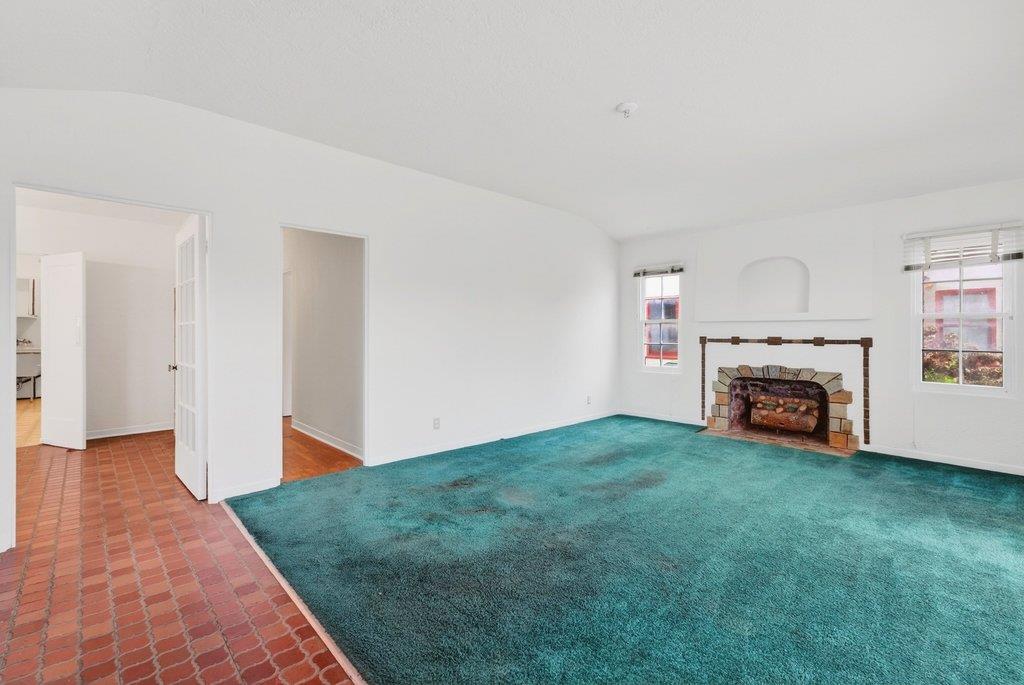 Detail Gallery Image 5 of 41 For 215 Cayuga St, Santa Cruz,  CA 95062 - 2 Beds | 1 Baths