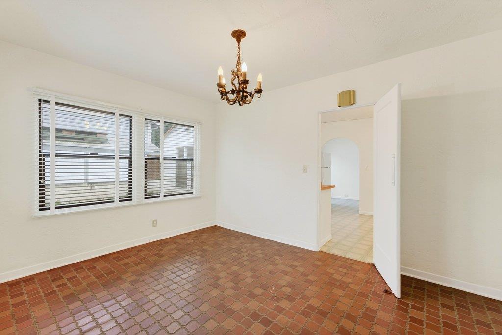 Detail Gallery Image 7 of 41 For 215 Cayuga St, Santa Cruz,  CA 95062 - 2 Beds | 1 Baths