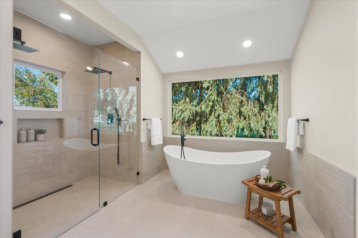 Detail Gallery Image 34 of 81 For 9539 via Del Cielo, Gilroy,  CA 95020 - 5 Beds | 4/1 Baths