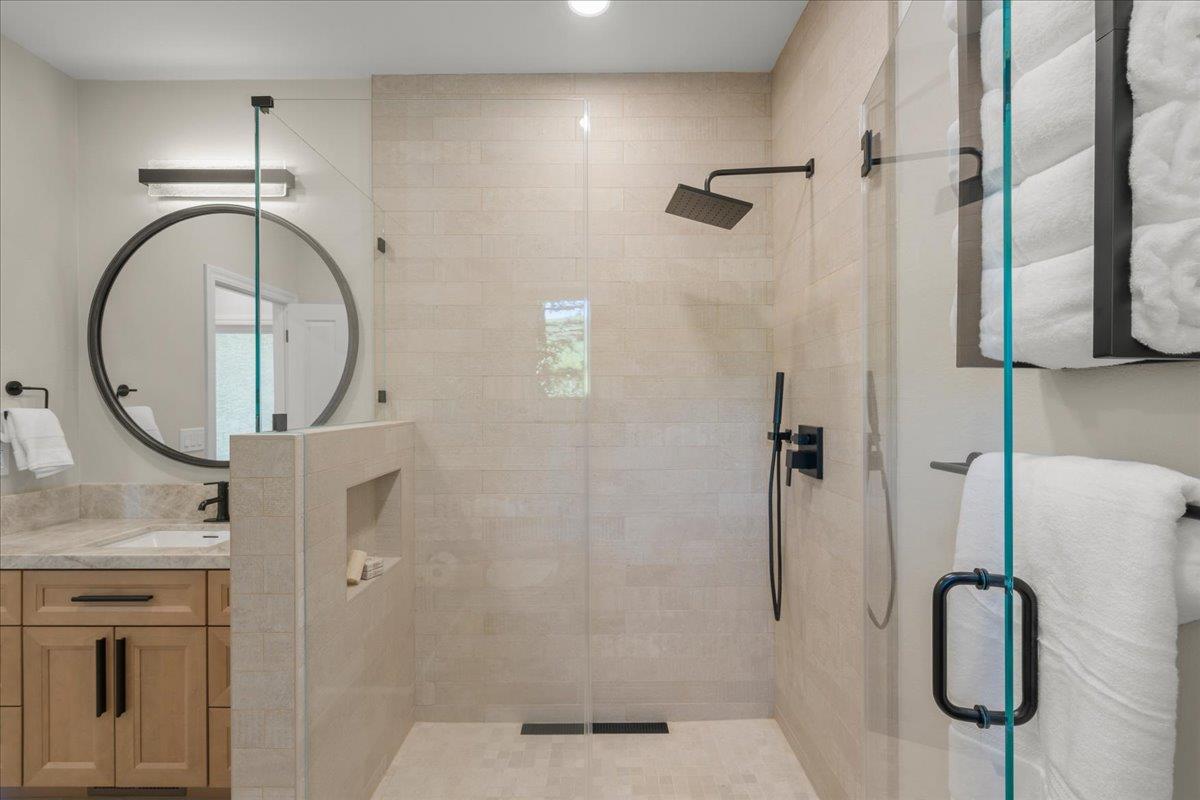 Detail Gallery Image 40 of 81 For 9539 via Del Cielo, Gilroy,  CA 95020 - 5 Beds | 4/1 Baths