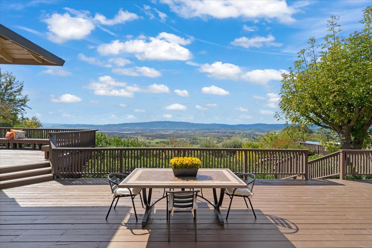 Detail Gallery Image 46 of 81 For 9539 via Del Cielo, Gilroy,  CA 95020 - 5 Beds | 4/1 Baths