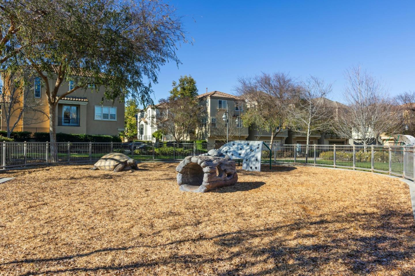 Detail Gallery Image 22 of 24 For 2244 Hendy Ln, San Jose,  CA 95124 - 3 Beds | 2/1 Baths