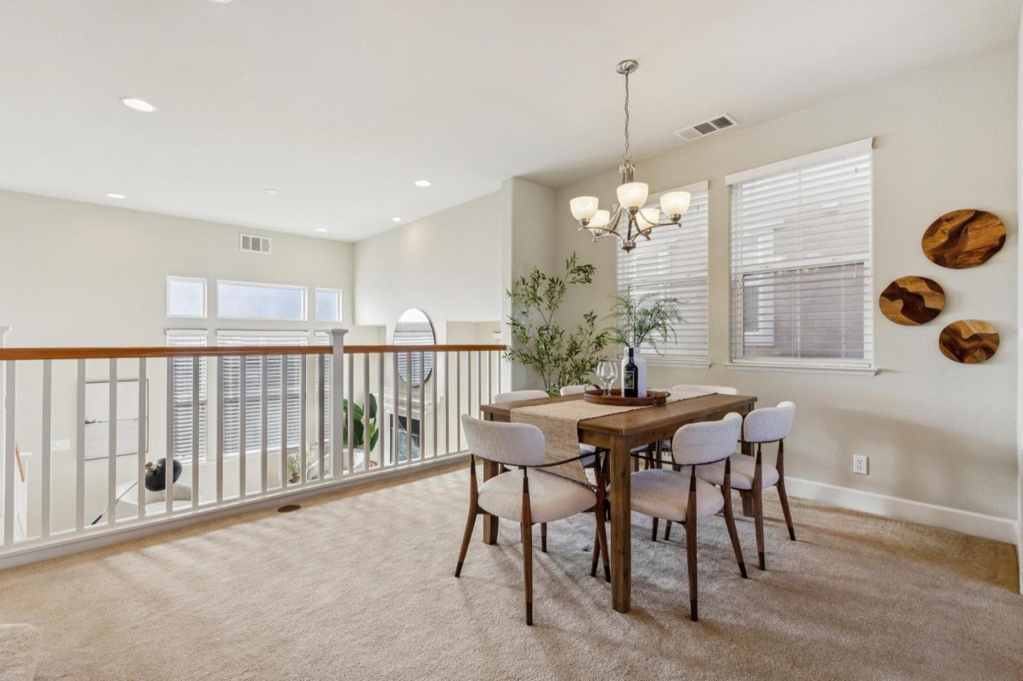 Detail Gallery Image 4 of 24 For 2244 Hendy Ln, San Jose,  CA 95124 - 3 Beds | 2/1 Baths