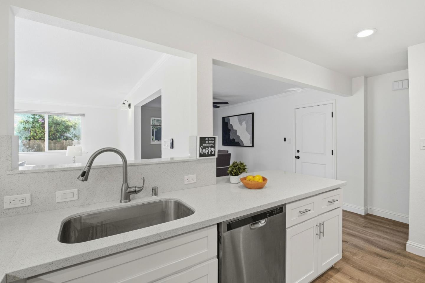 Detail Gallery Image 18 of 39 For 872 via Bregani, San Lorenzo,  CA 94580 - 3 Beds | 2 Baths