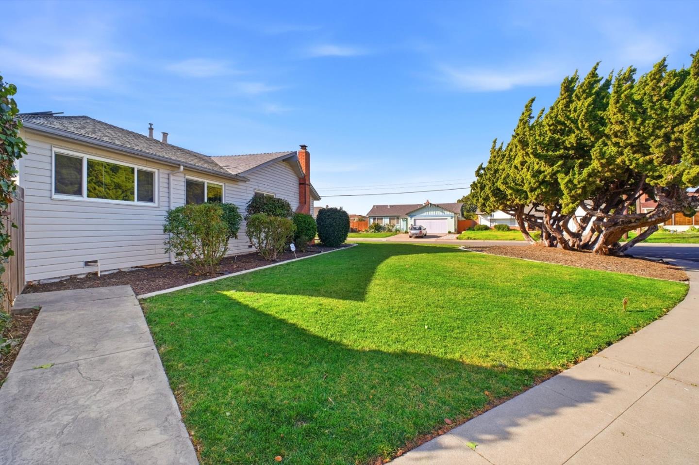 Detail Gallery Image 6 of 39 For 872 via Bregani, San Lorenzo,  CA 94580 - 3 Beds | 2 Baths