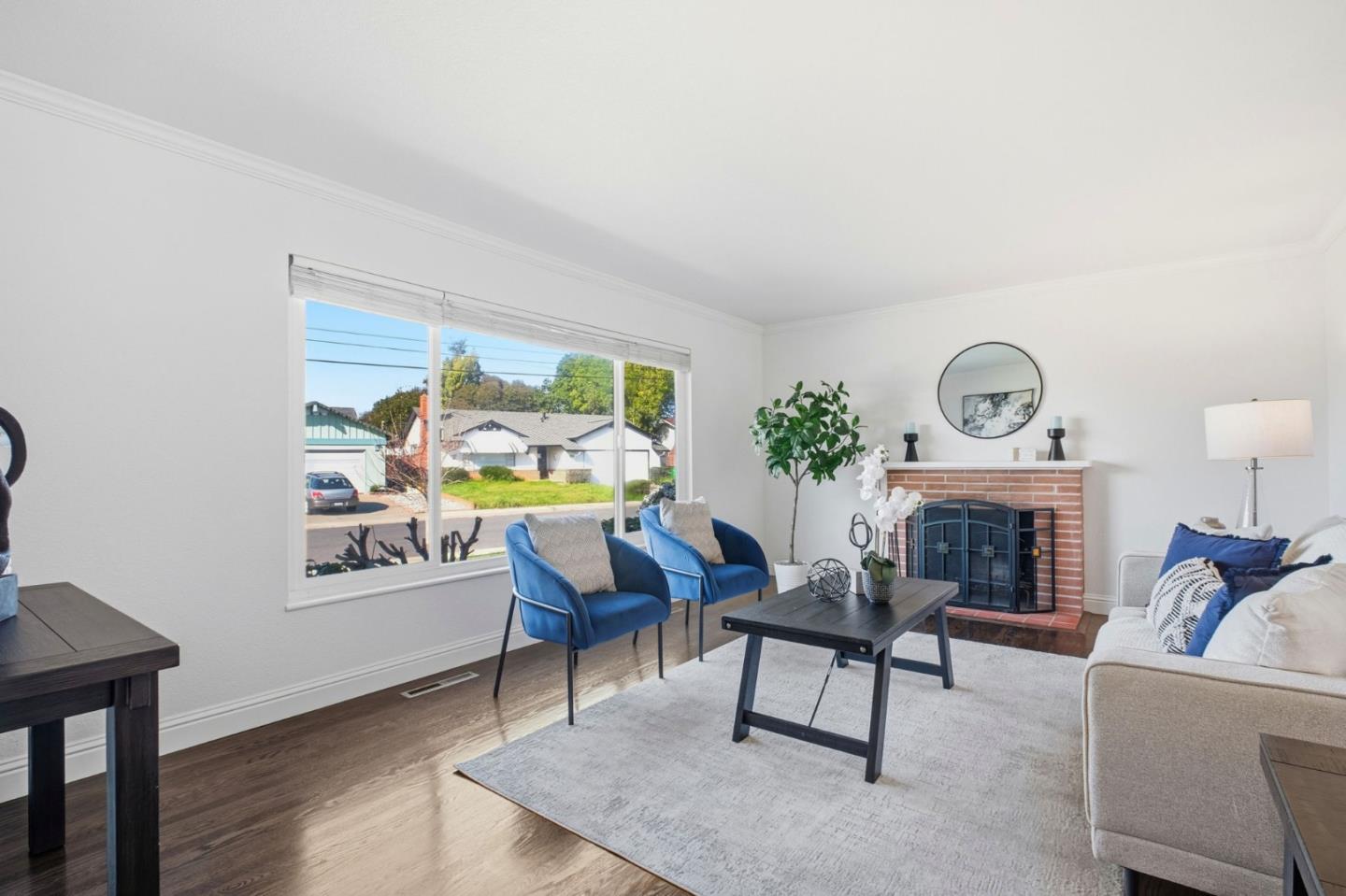 Detail Gallery Image 8 of 39 For 872 via Bregani, San Lorenzo,  CA 94580 - 3 Beds | 2 Baths