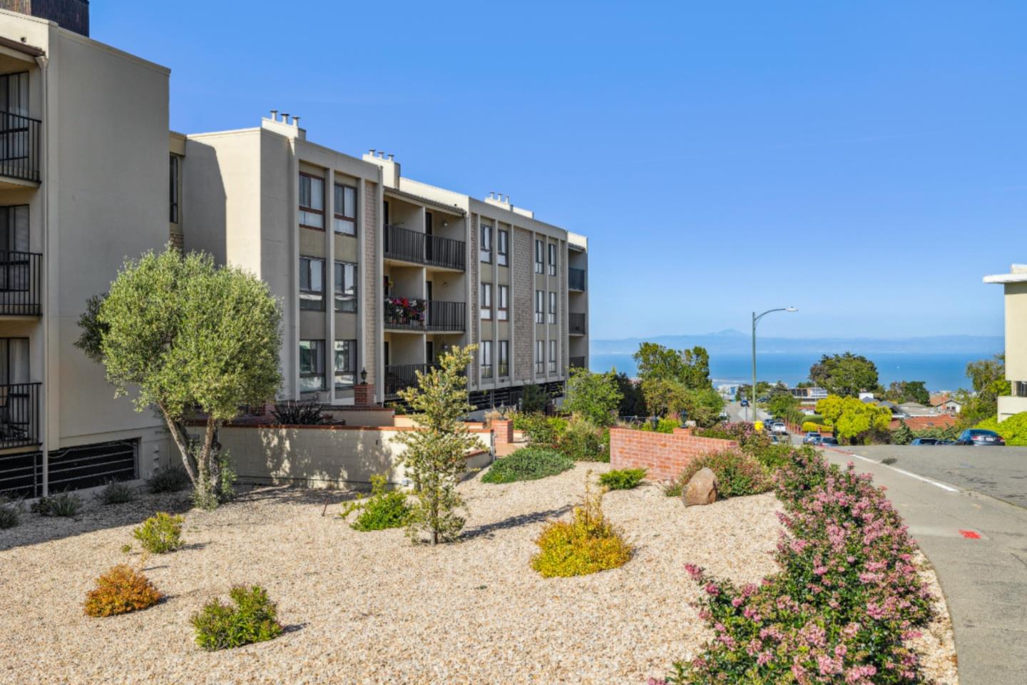 Detail Gallery Image 37 of 41 For 1550 Frontera Way #119,  Millbrae,  CA 94030 - 1 Beds | 1 Baths