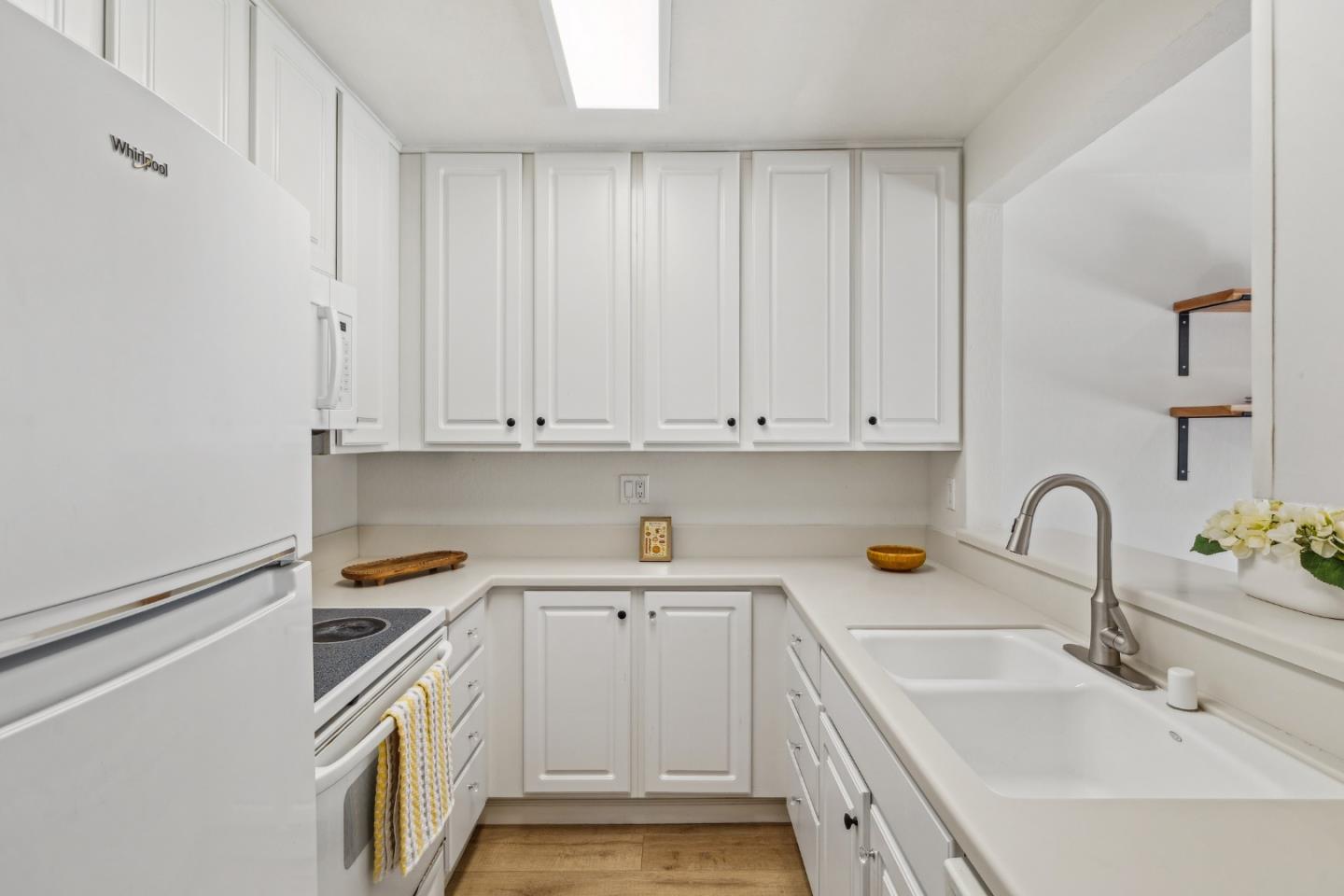 Detail Gallery Image 7 of 41 For 1550 Frontera Way #119,  Millbrae,  CA 94030 - 1 Beds | 1 Baths