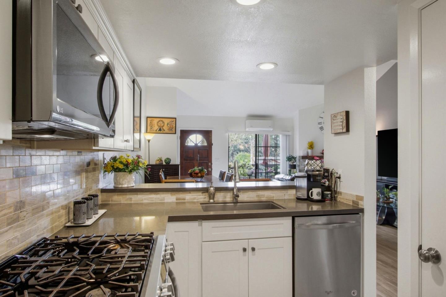 Photo #8: ML82032185 Listing: Photo #8