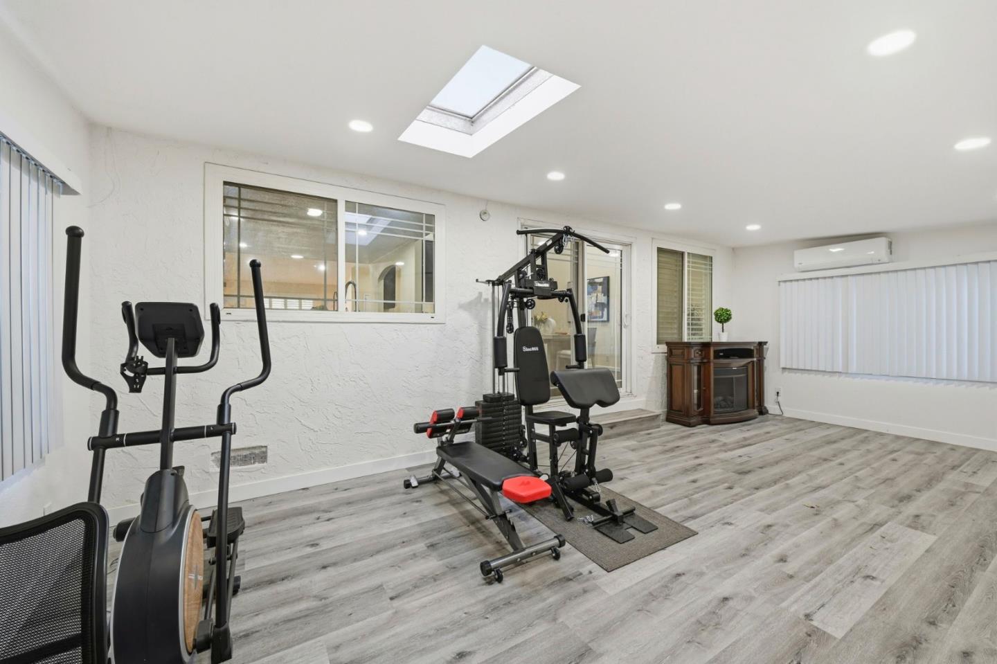 Detail Gallery Image 37 of 45 For 5475 Century Park Way, San Jose,  CA 95111 - 4 Beds | 2 Baths