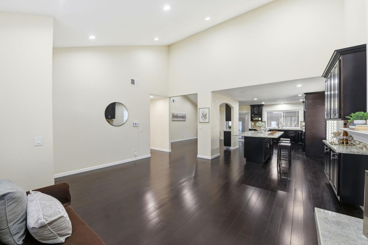 Detail Gallery Image 6 of 35 For 5475 Century Park Way, San Jose,  CA 95111 - 4 Beds | 2 Baths