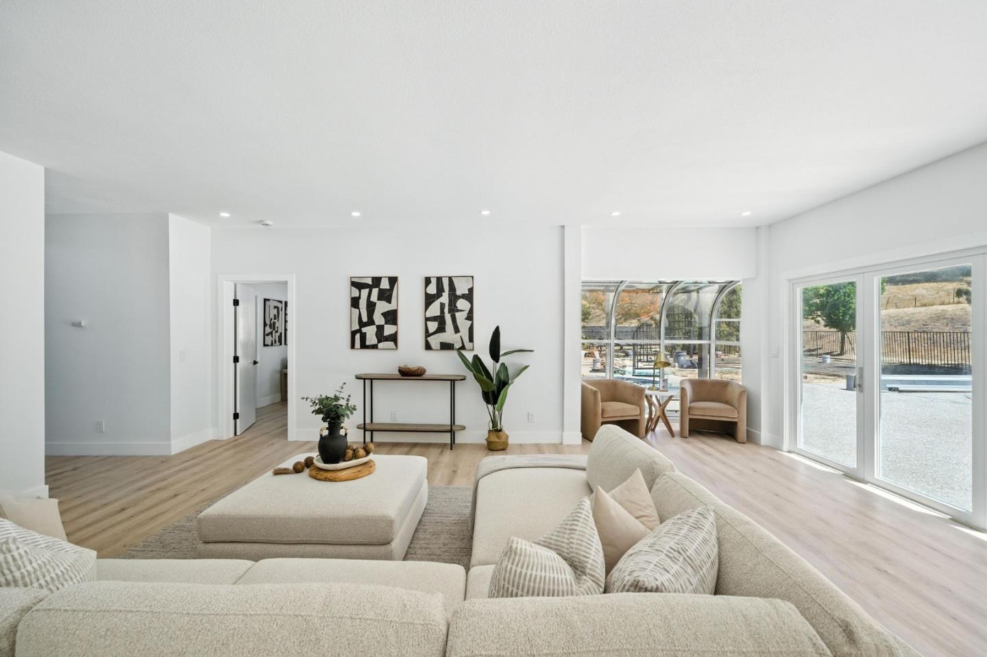 Detail Gallery Image 12 of 66 For 6650 Johnston Rd, Pleasanton,  CA 94588 - 6 Beds | 3/1 Baths