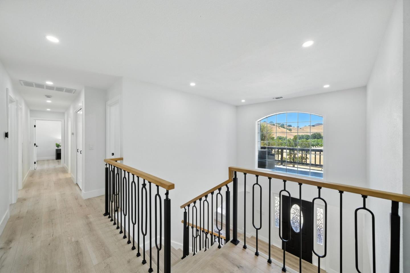 Detail Gallery Image 28 of 66 For 6650 Johnston Rd, Pleasanton,  CA 94588 - 6 Beds | 3/1 Baths