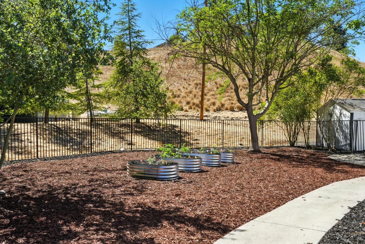 Detail Gallery Image 49 of 66 For 6650 Johnston Rd, Pleasanton,  CA 94588 - 6 Beds | 3/1 Baths