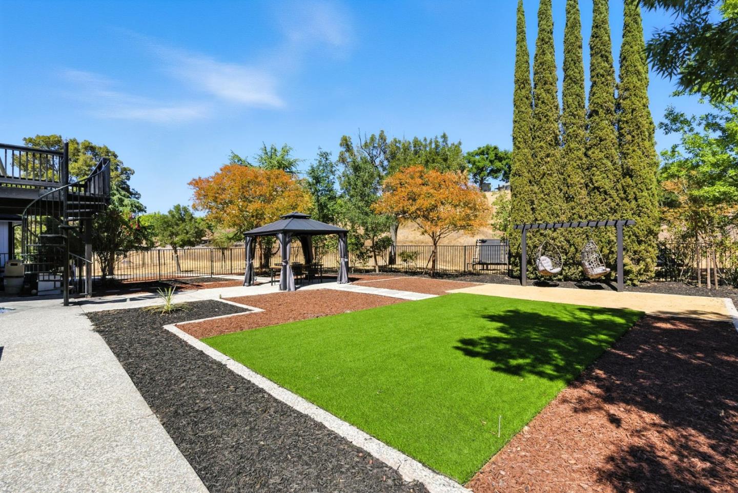 Detail Gallery Image 50 of 66 For 6650 Johnston Rd, Pleasanton,  CA 94588 - 6 Beds | 3/1 Baths