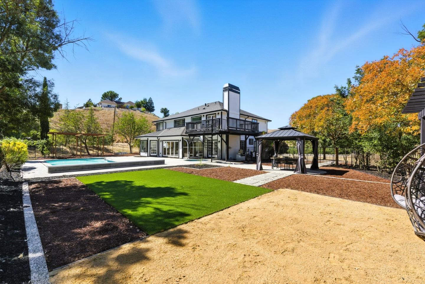 Detail Gallery Image 53 of 66 For 6650 Johnston Rd, Pleasanton,  CA 94588 - 6 Beds | 3/1 Baths