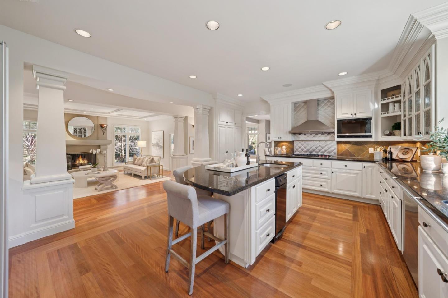 Detail Gallery Image 16 of 71 For 941 Berry Ave, Los Altos,  CA 94024 - 4 Beds | 4/1 Baths