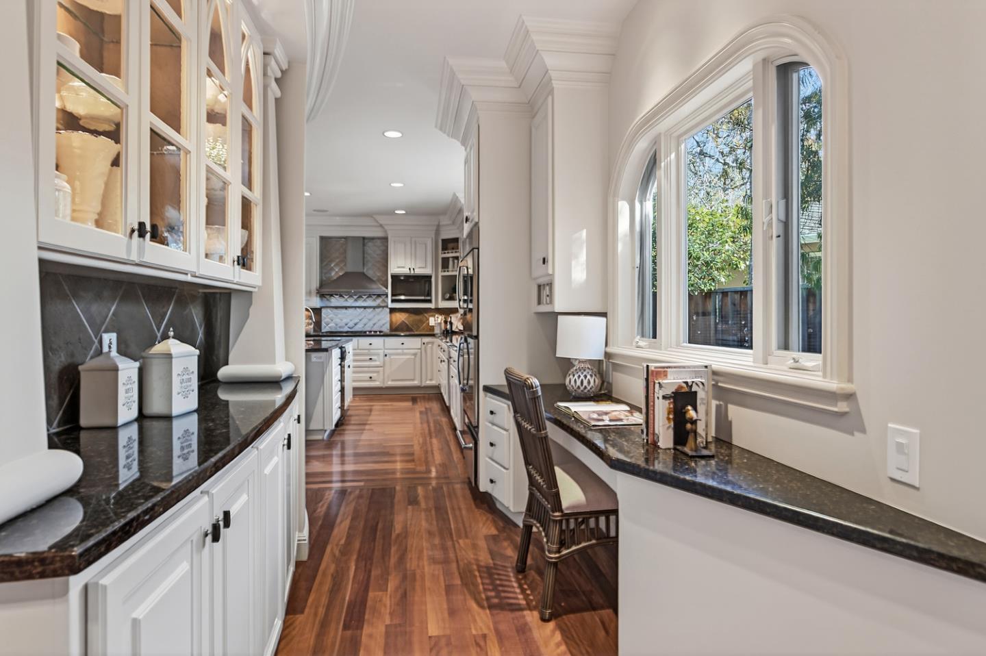 Detail Gallery Image 19 of 71 For 941 Berry Ave, Los Altos,  CA 94024 - 4 Beds | 4/1 Baths