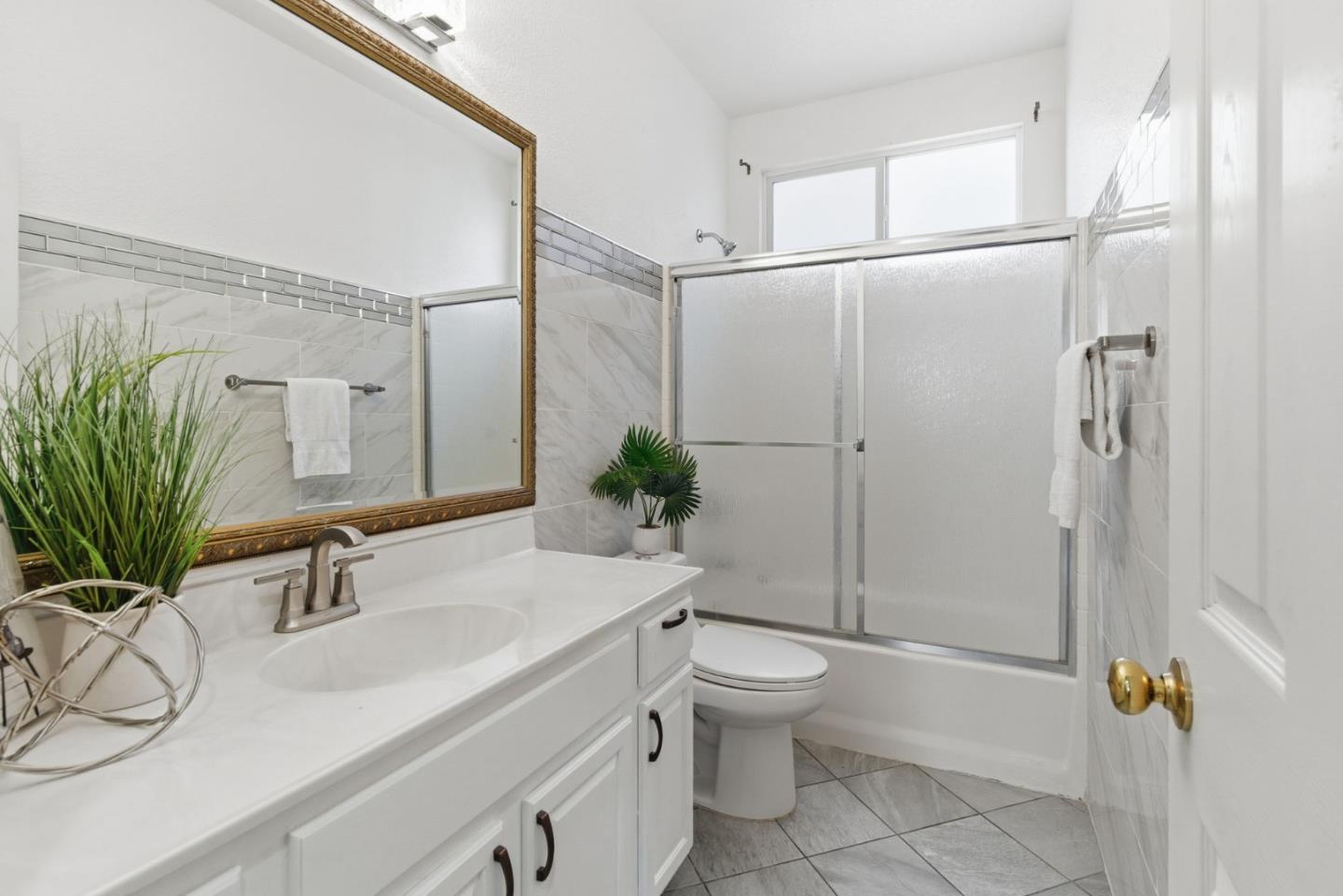 Detail Gallery Image 24 of 36 For 960 Kirkwood Way, Lathrop,  CA 95330 - 3 Beds | 2 Baths