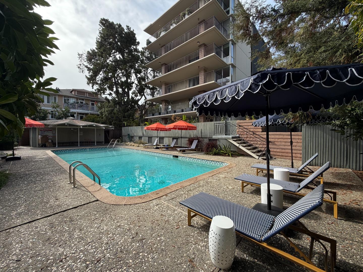 Detail Gallery Image 24 of 26 For 360 Everett Ave 5b,  Palo Alto,  CA 94301 - 2 Beds | 2 Baths