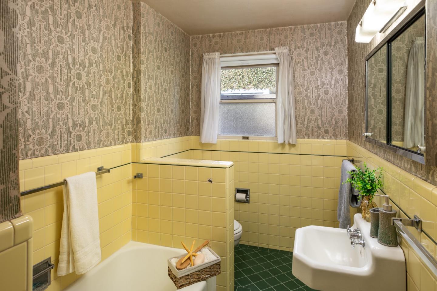 Detail Gallery Image 18 of 30 For 1306 Glenwood Ave, San Jose,  CA 95125 - 3 Beds | 1/1 Baths