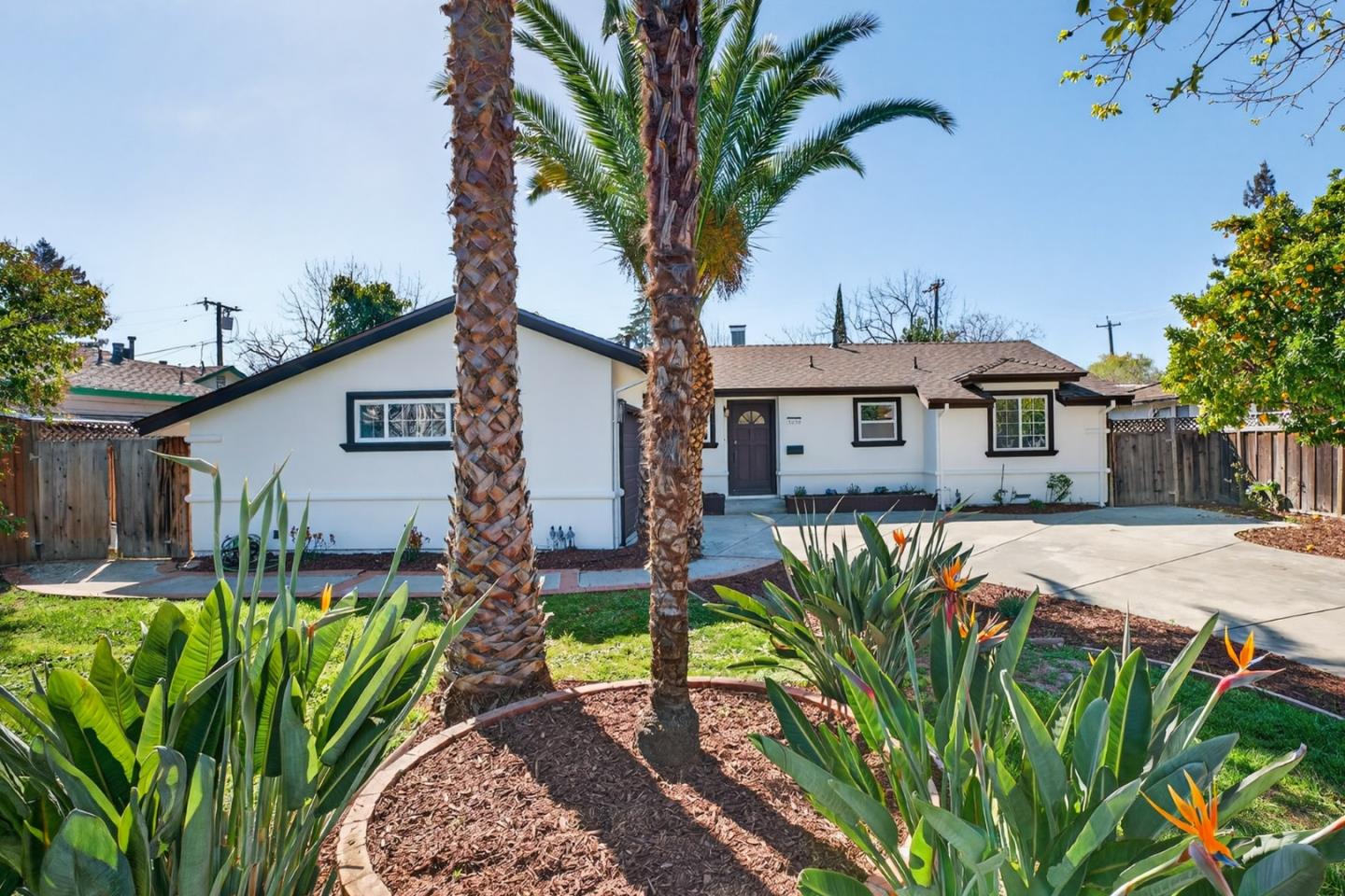 Detail Gallery Image 2 of 24 For 3230 Verdant Way, San Jose,  CA 95117 - 3 Beds | 2 Baths